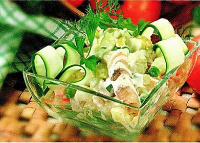 Огурцы, фаршированные копченой рыбой