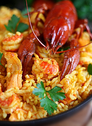 Паэлья с раковыми шейками 
