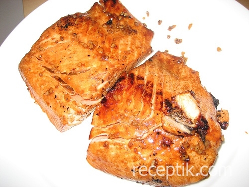 Лосось в меду 